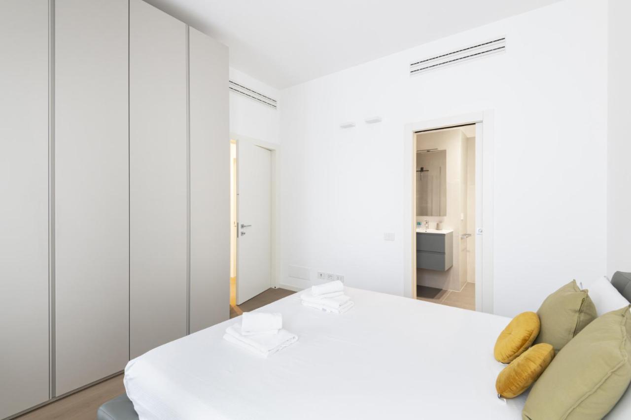 Easylife - Lussuosa Dimora Con Rooftop Condominiale Vista Duomo Milão Exterior foto