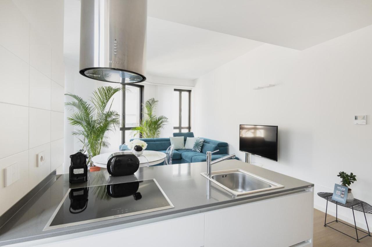 Easylife - Lussuosa Dimora Con Rooftop Condominiale Vista Duomo Milão Exterior foto